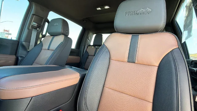 2023 Chevrolet Silverado 3500HD High Country - Photo 11