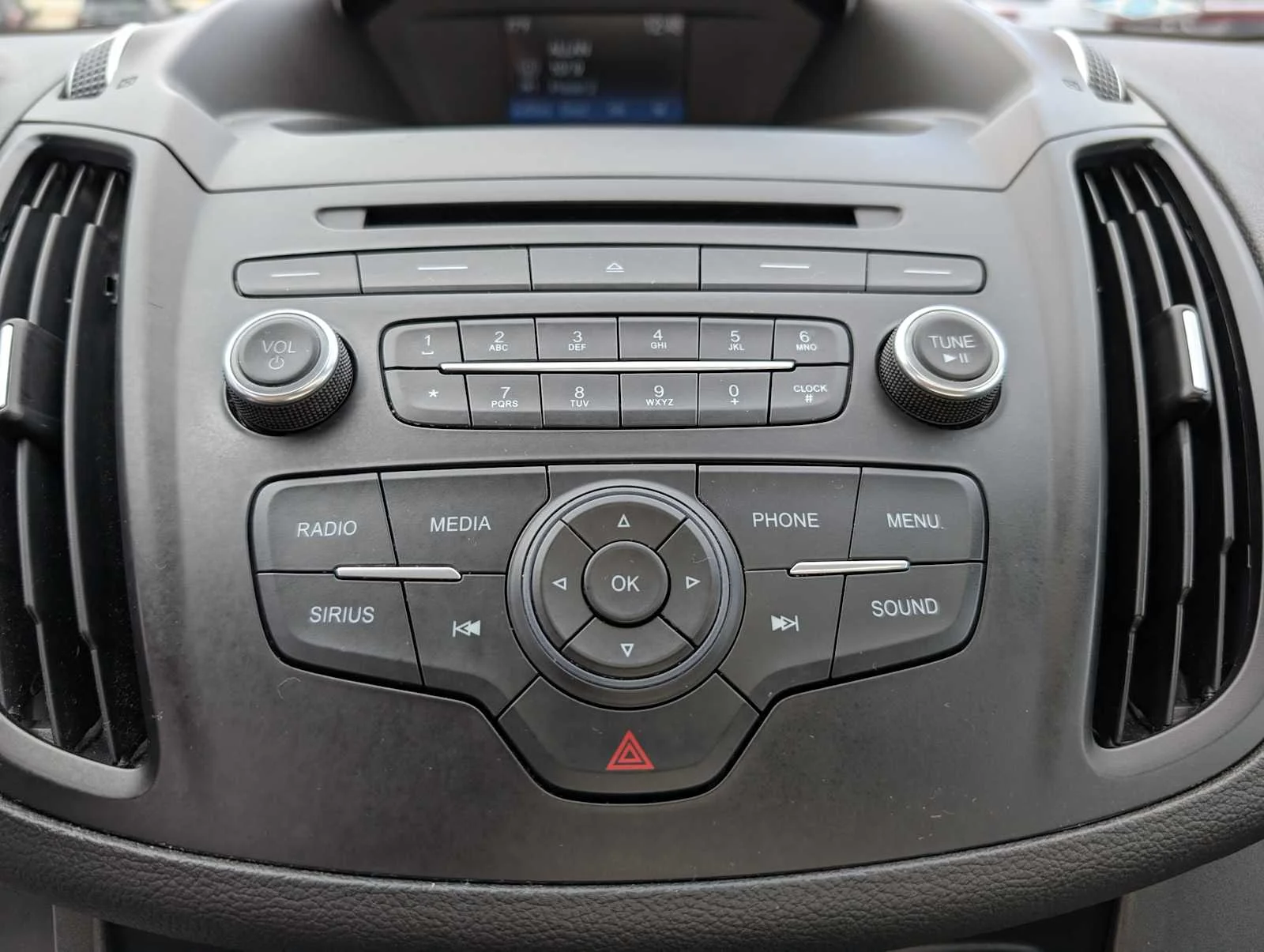 Used 2018 Shadow Black Ford SE image 31