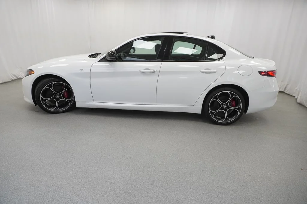 Used 2024 White Alfa Romeo Ti image 15