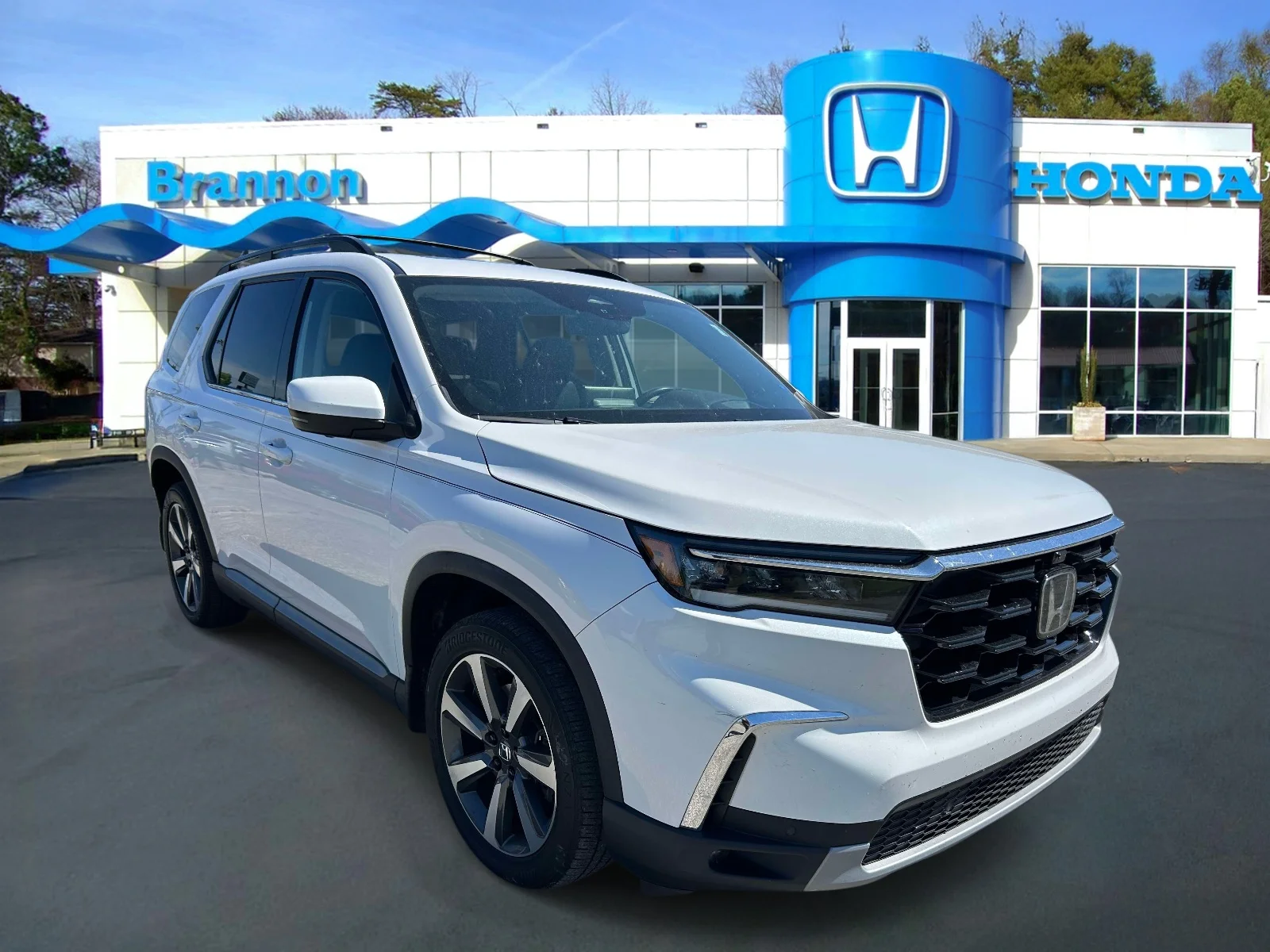 2023 Honda Pilot Elite AWD's photo