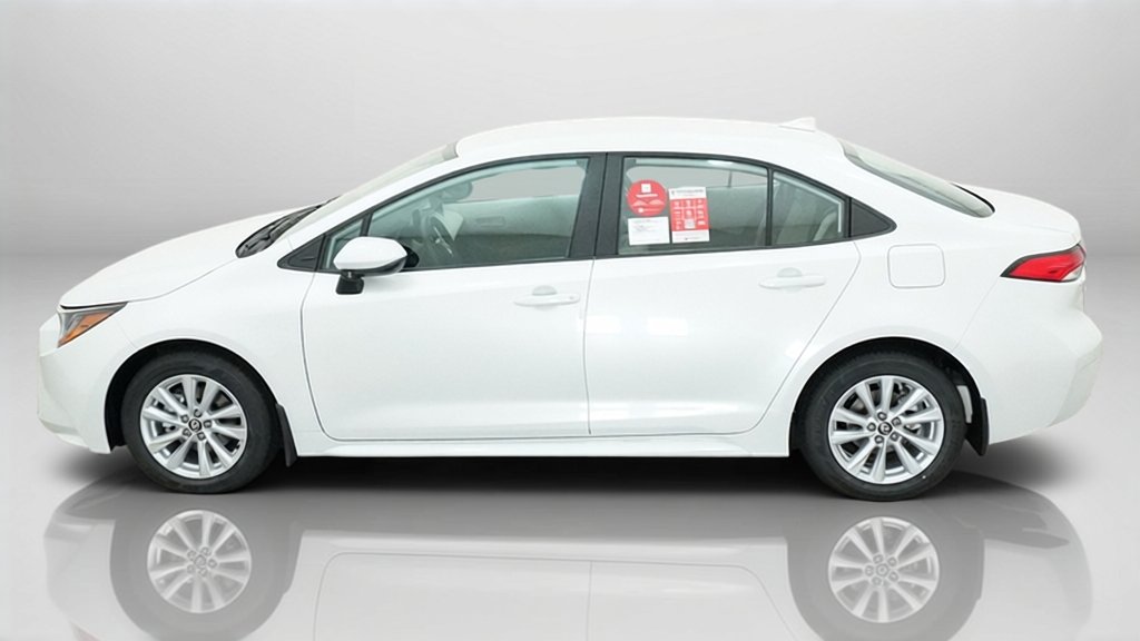 New 2027 Wind Chill Pearl Toyota LE image 2