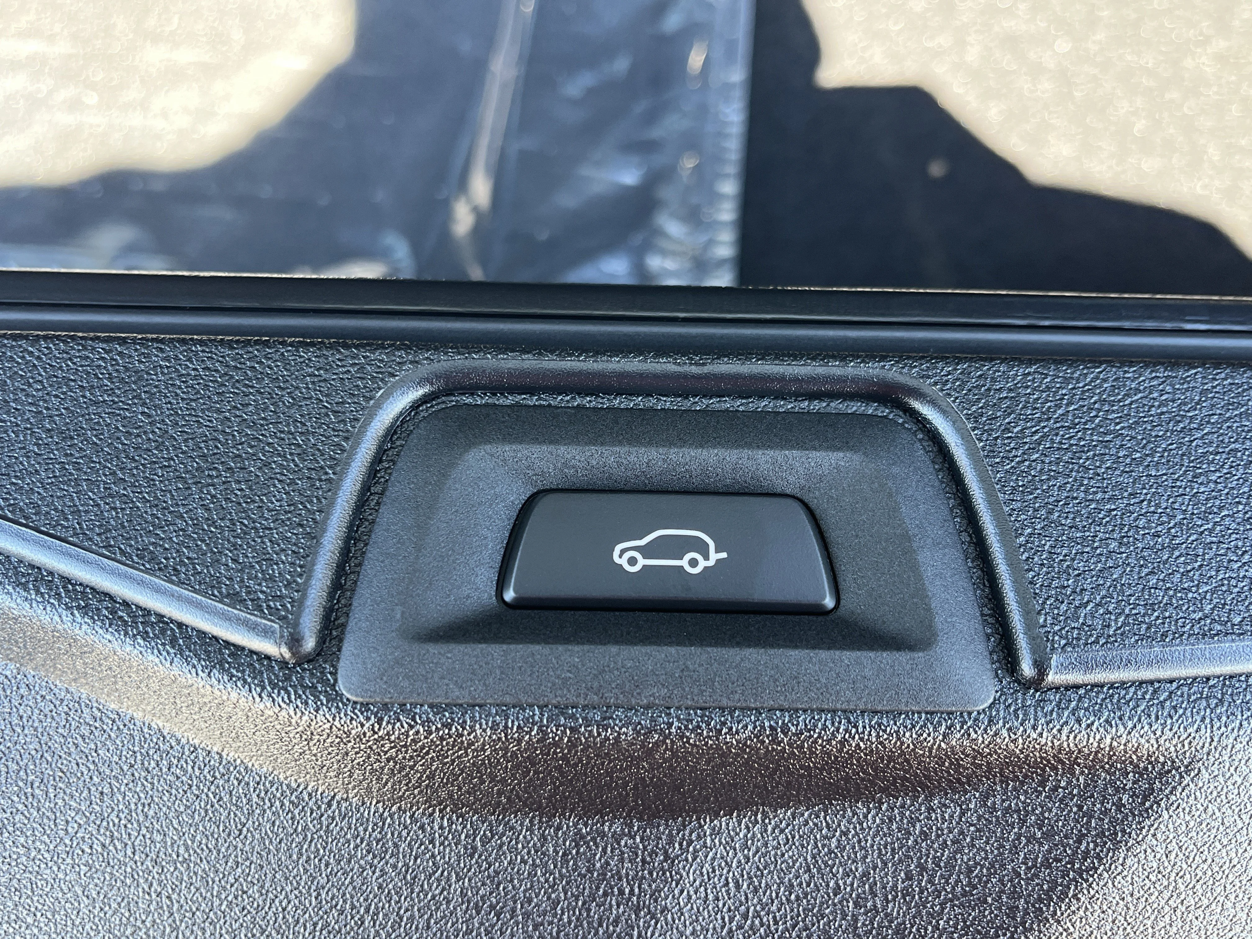 New 2026 Black Sapphire Metallic BMW xDrive40i image 28