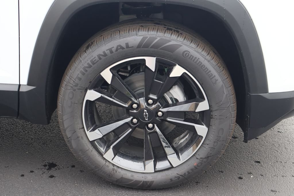 New 2026 Polar White Tricoat Chevrolet RS image 11