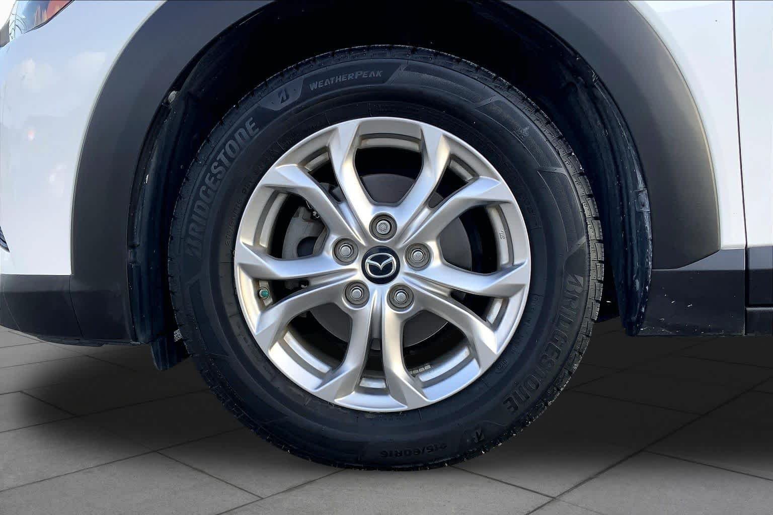 Used 2020 Snowflake White Pearl Mica Mazda Sport image 11