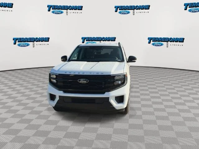 New 2026 Oxford White Ford Active image 24