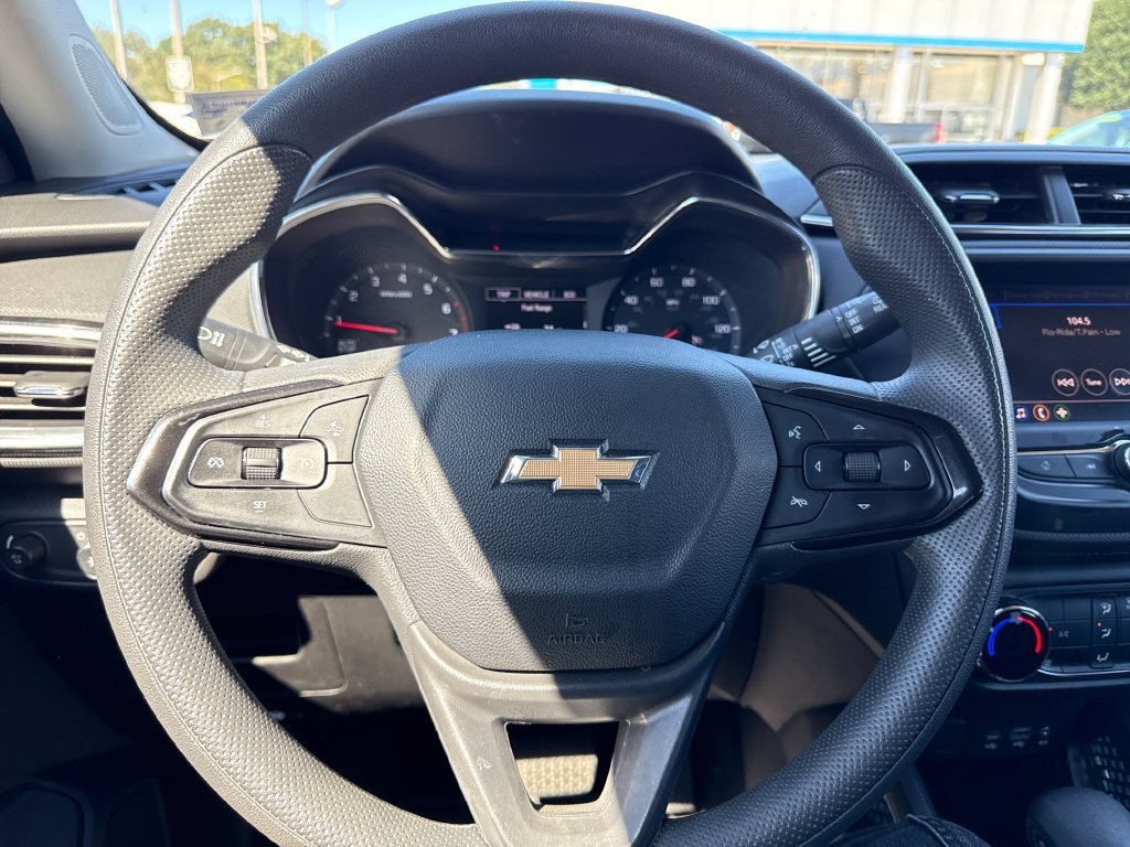 Used 2023 Red Chevrolet LT image 16
