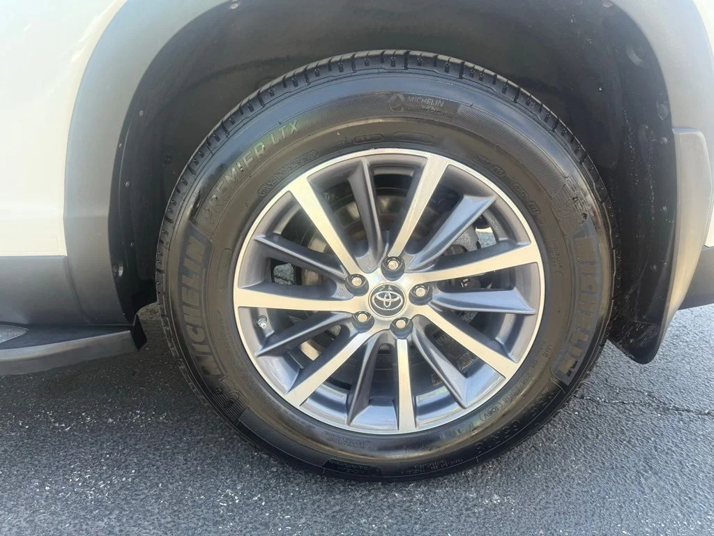 Certified Used 2019 Blizzard Pearl Toyota XLE image 32