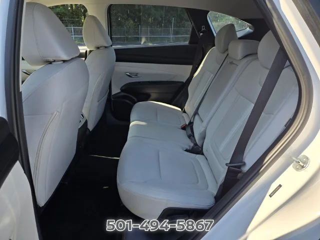 Used 2025 White Hyundai SEL image 11