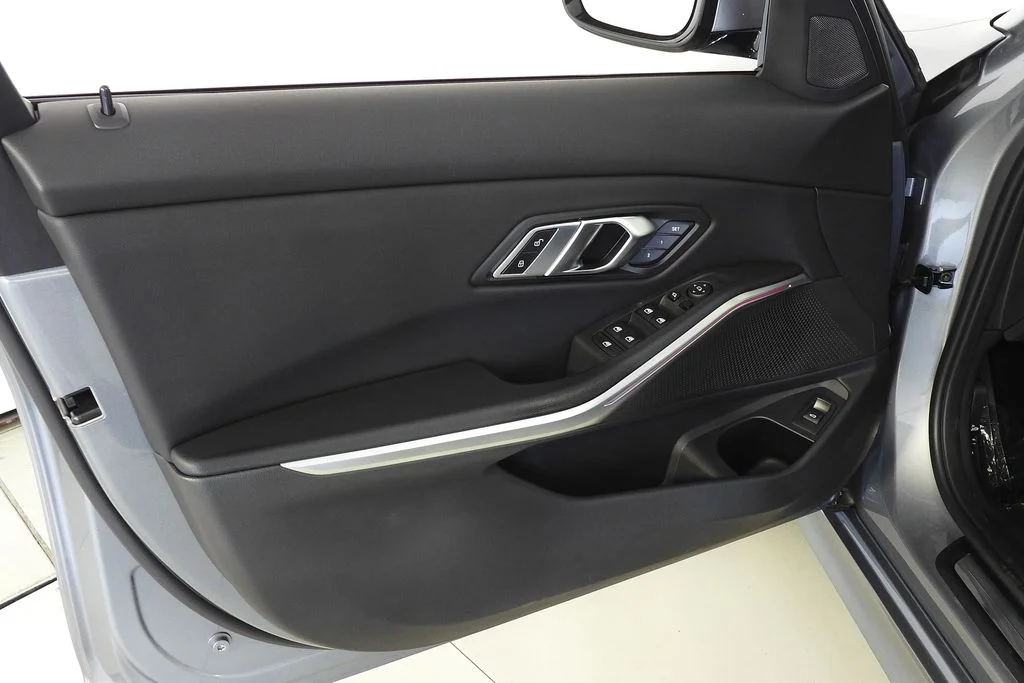 Used 2023 Gray BMW 330i image 11