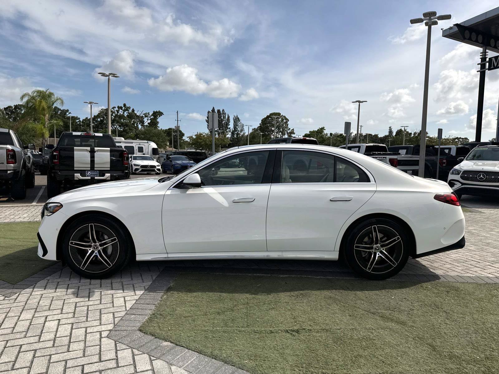 New 2026 Polar White Mercedes-Benz E 350 RWD Sedan image 3