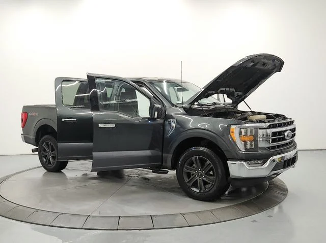 Used 2021 Green Ford XLT image 9