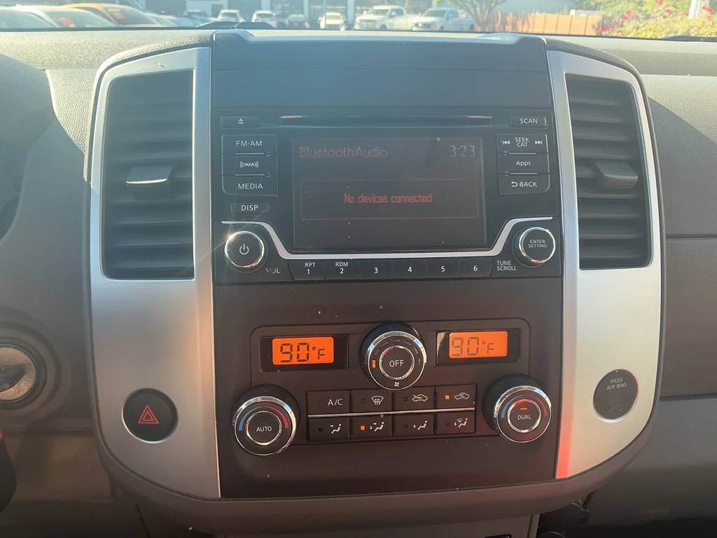 Used 2016 Glacier White Nissan SV image 19