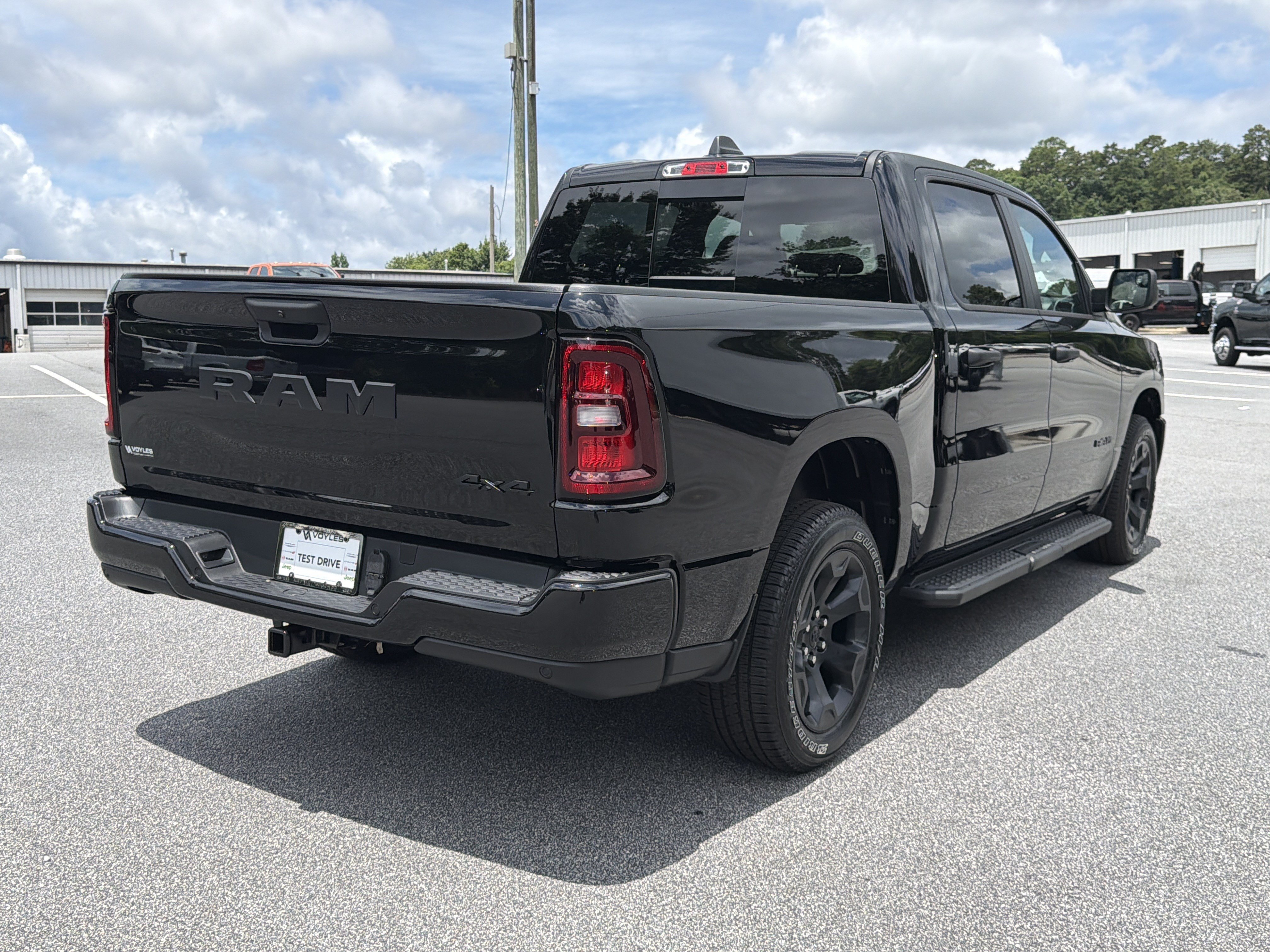 New 2026 Diamond Black Crystal Pearl-Coat Exterior Paint RAM Express image 8