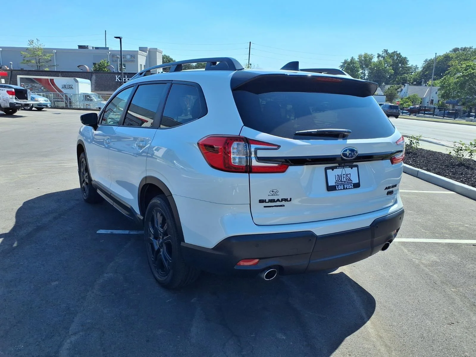 Used 2025 Crystal White Pearl Subaru Onyx Edition Touring image 31
