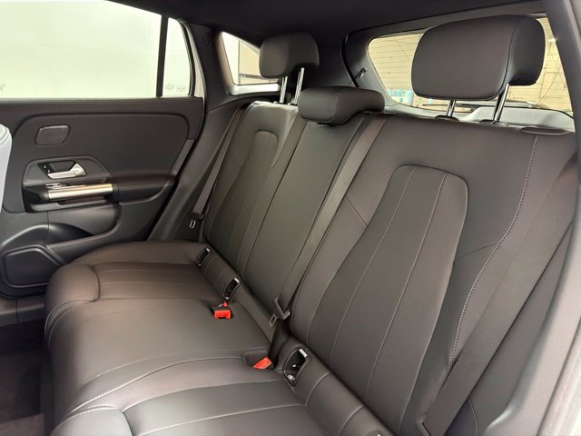 New 2026 Polar White Mercedes-Benz GLA 250 image 27