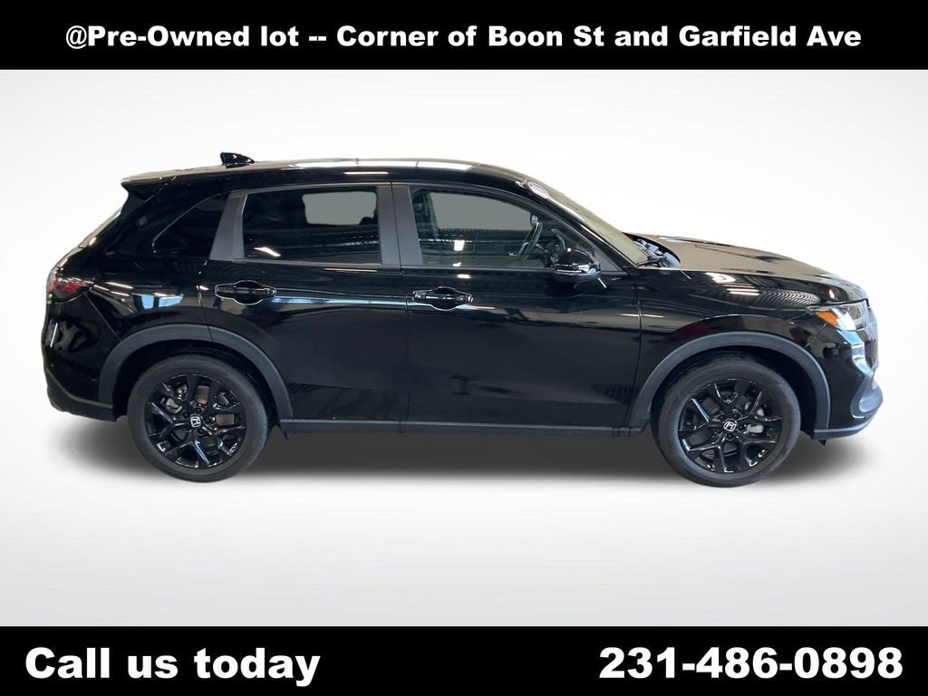 Used 2024  Honda Sport image 6