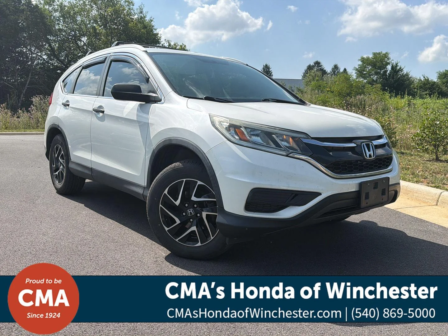Used 2016 White Diamond Pearl Honda SE image 1