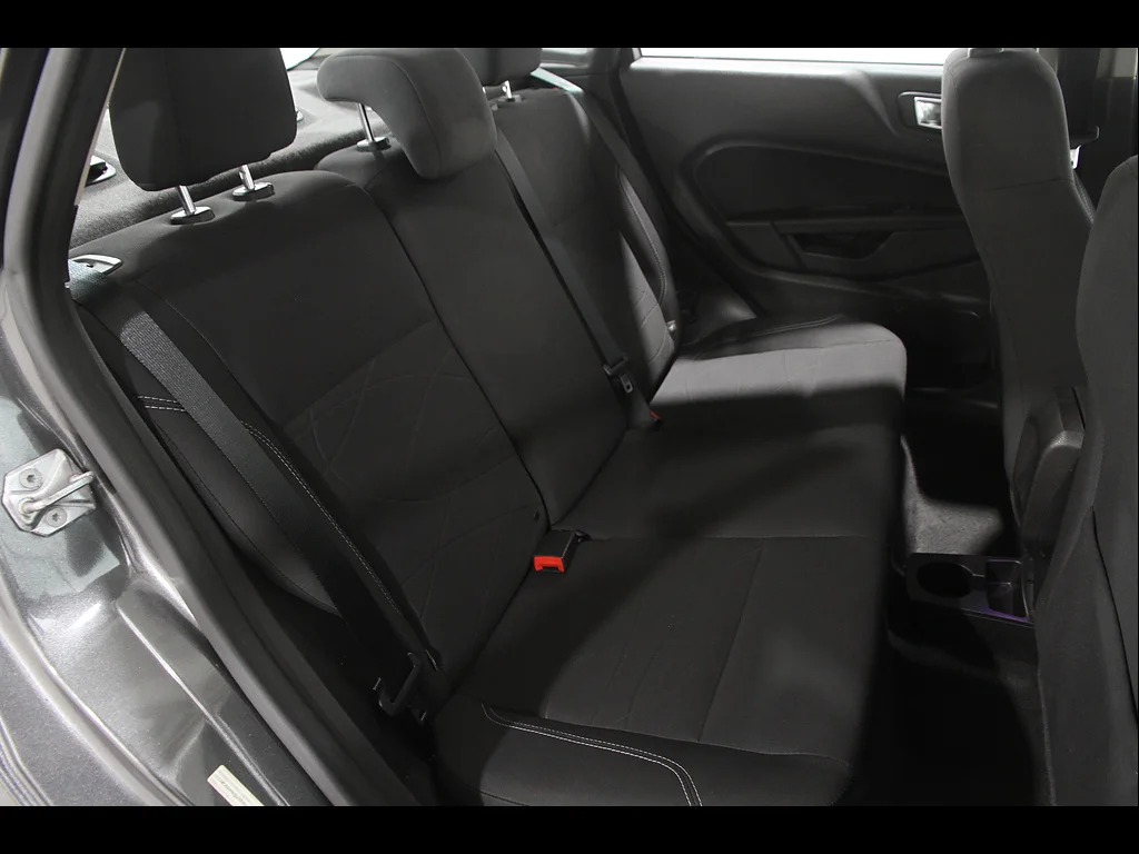 Used 2015 Magnetic Ford SE image 14