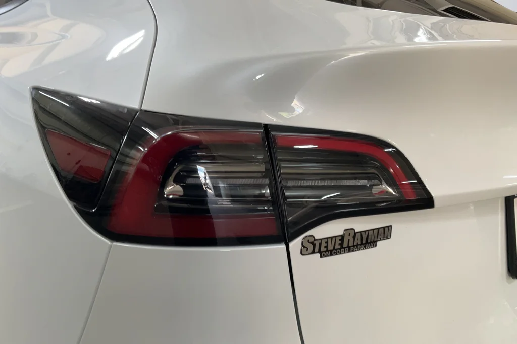 2024 Tesla Model Y Long Range - Photo 26
