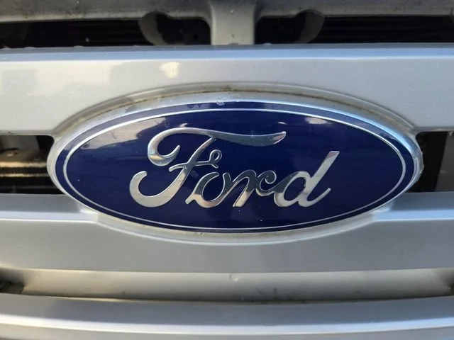 Used 2010 Silver Ford XLT image 21