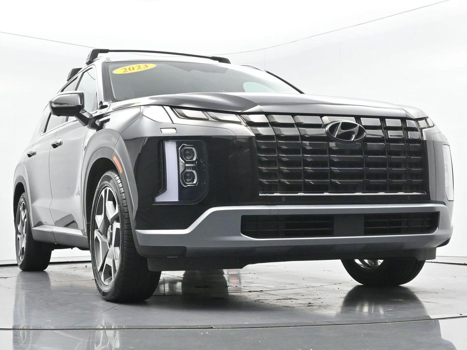 Used 2023 Abyss Black Pearl Hyundai Limited image 53