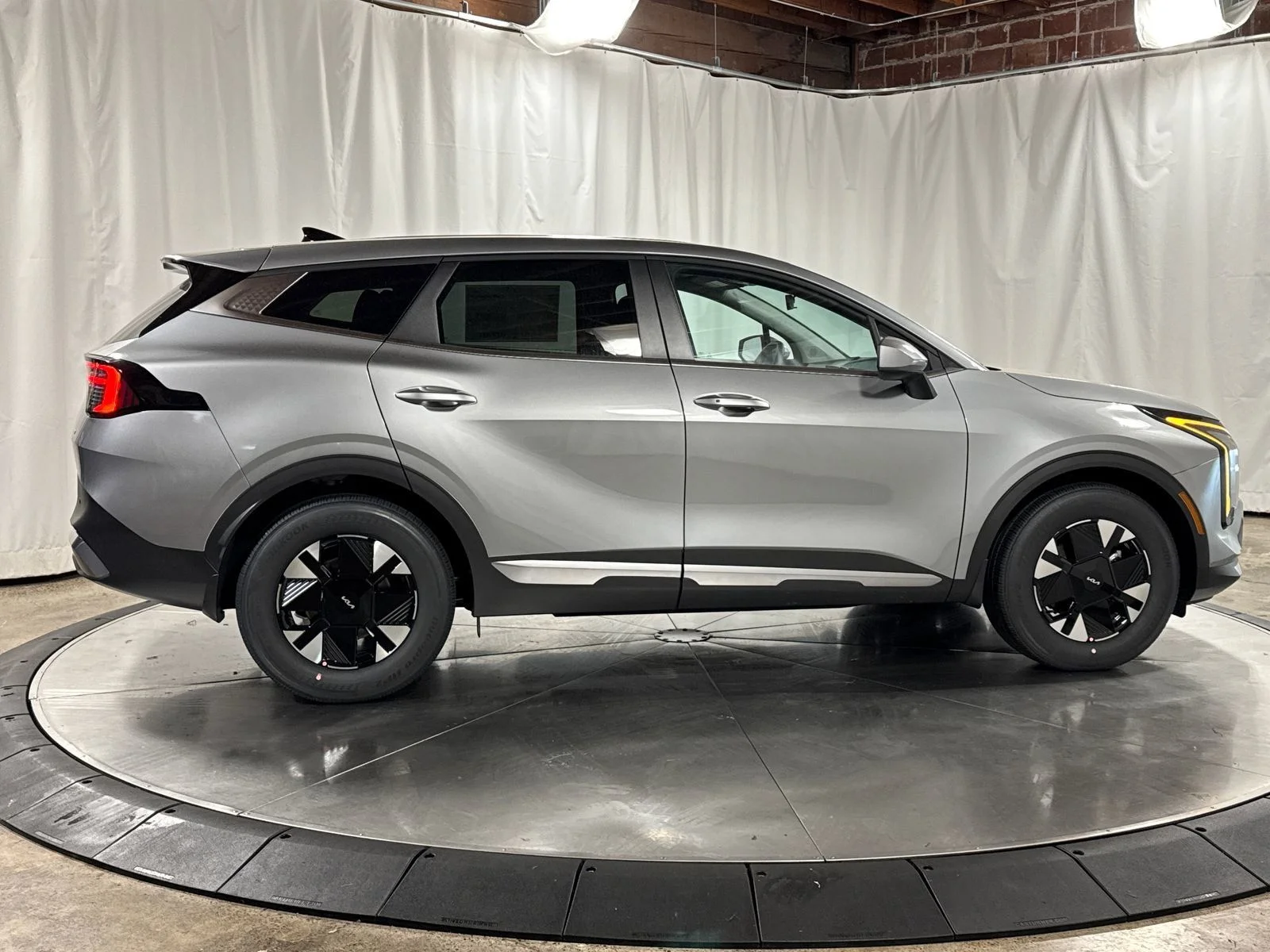 New 2026 Steel Gray Kia LX image 9