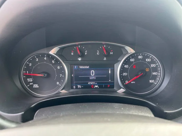 Used 2023 SUMMIT WHITE GMC SLE image 8