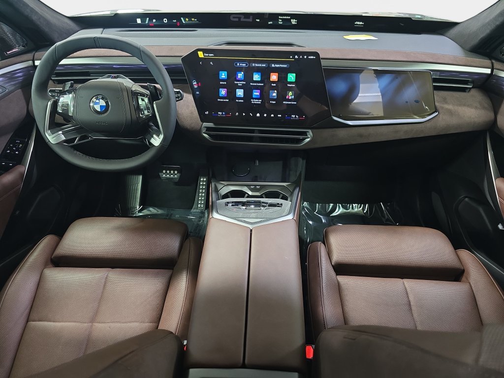 New 2027 Space Silver Metallic BMW  image 8