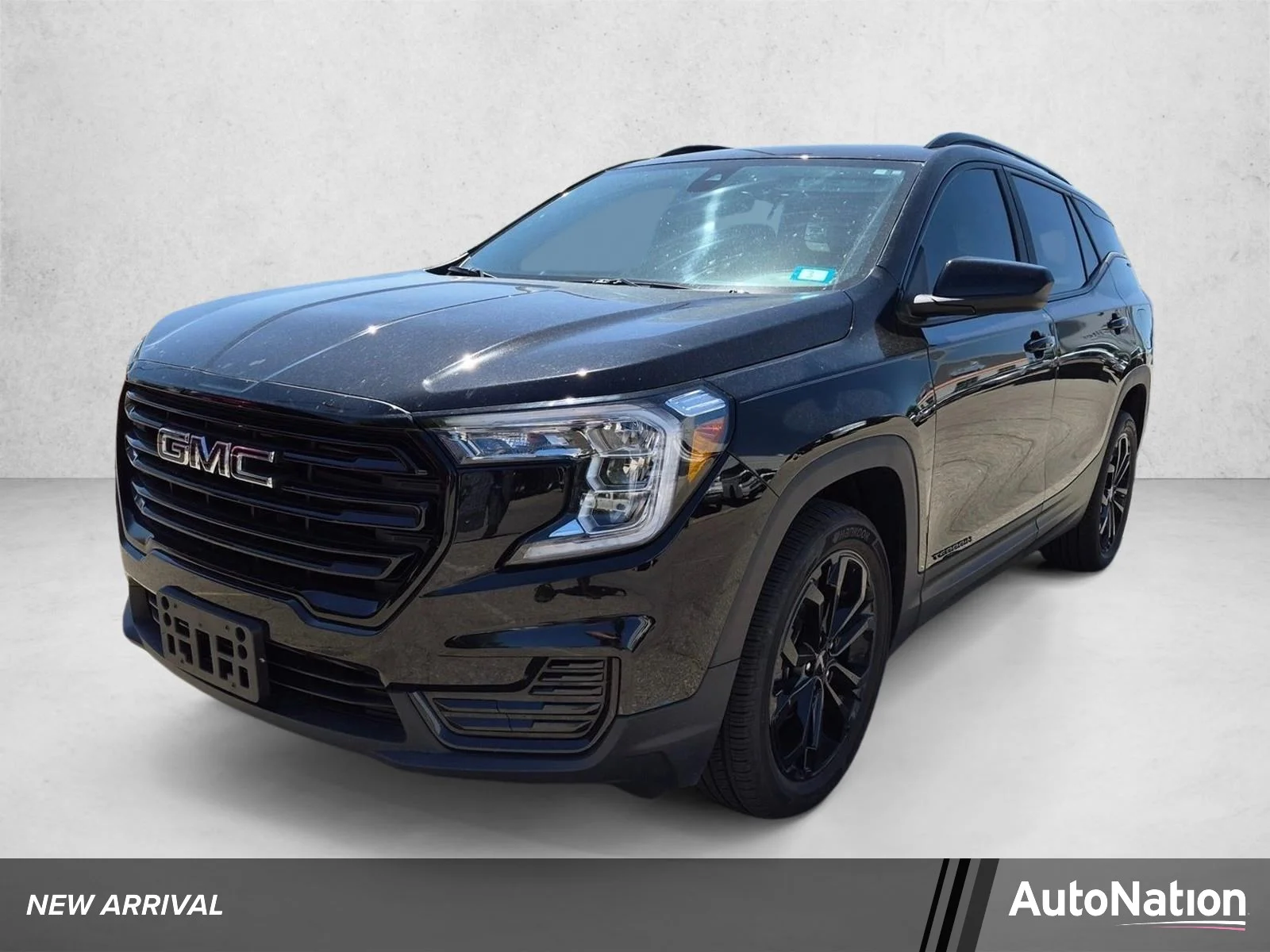 Used 2022 Ebony Twilight Metallic GMC SLE image 1