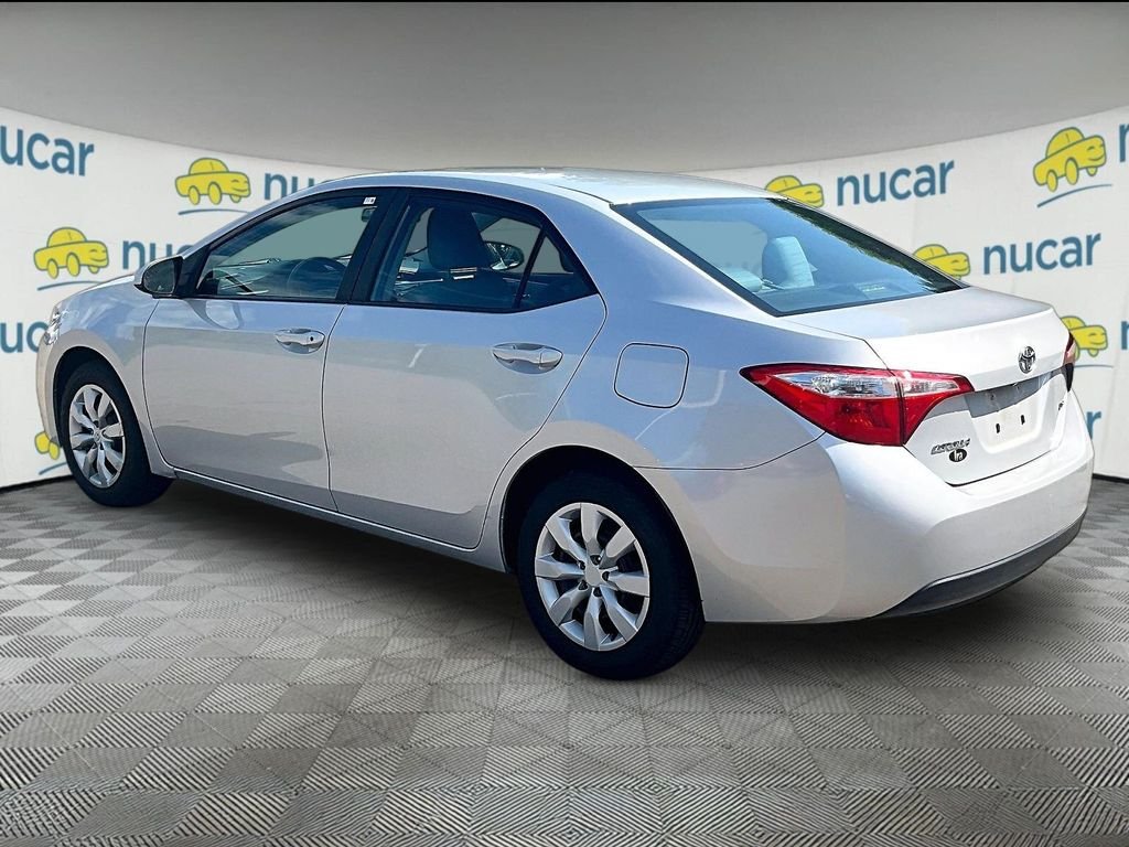 Used 2016 Silver Toyota LE image 5