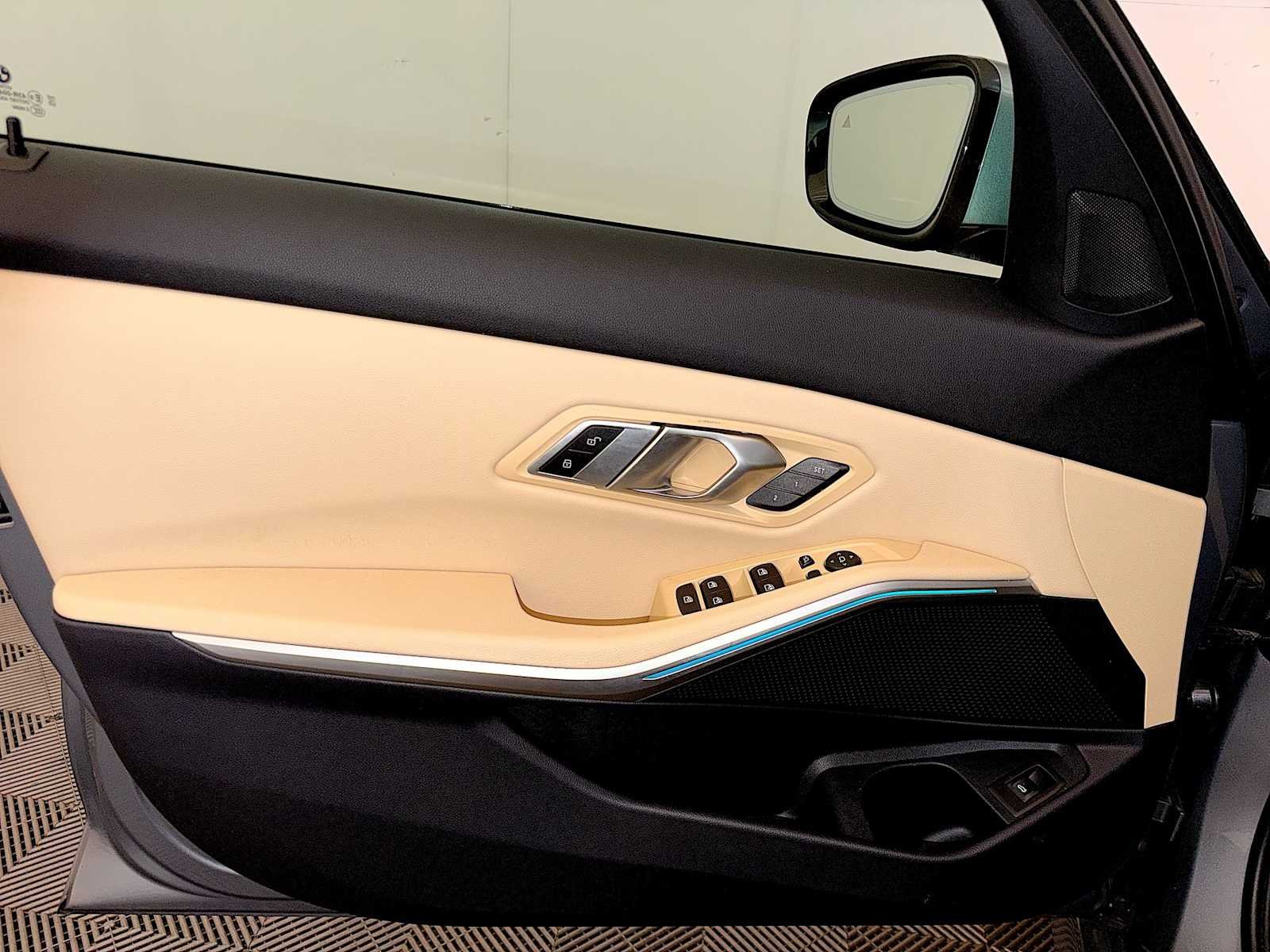 2023 BMW 3 Series 330i - Photo 11