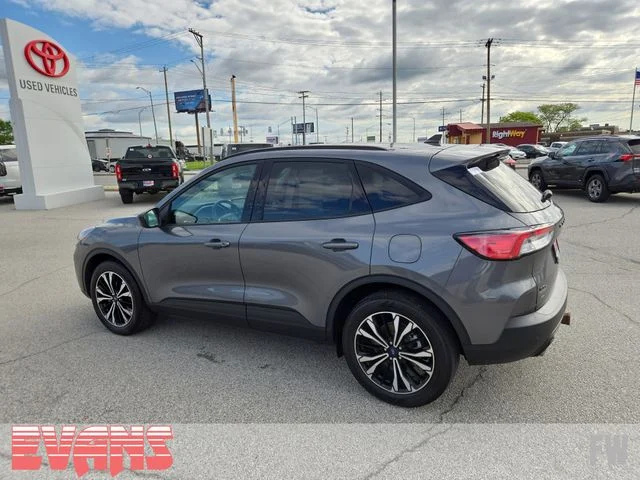 Used 2022 Gray Ford SEL image 23