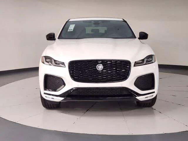 New 2026 Ostuni Pearl White Premium Metallic Jaguar R-Dynamic S image 15
