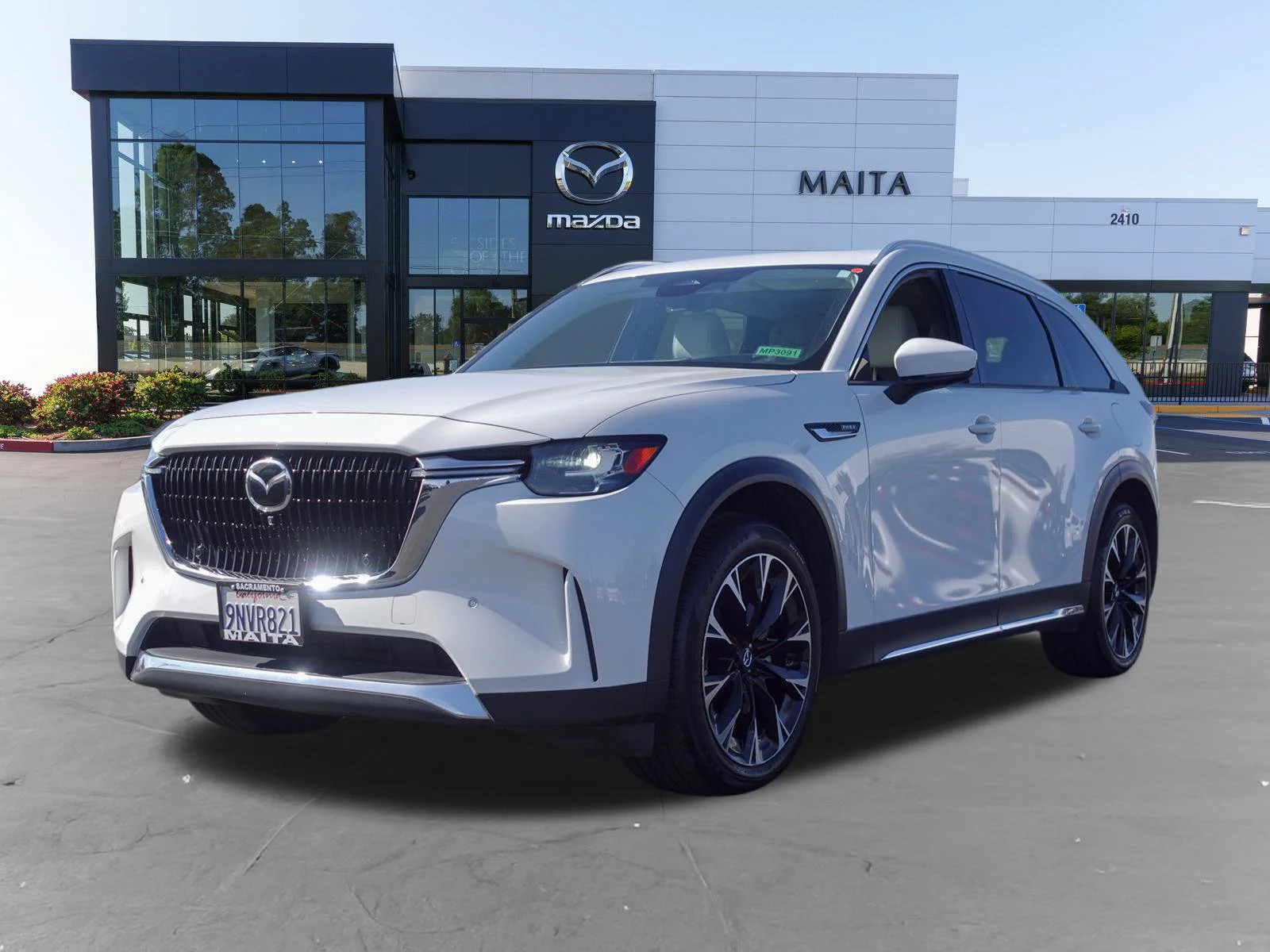 Certified Used 2024 Rhodium White Premium Mazda Premium Plus image 9