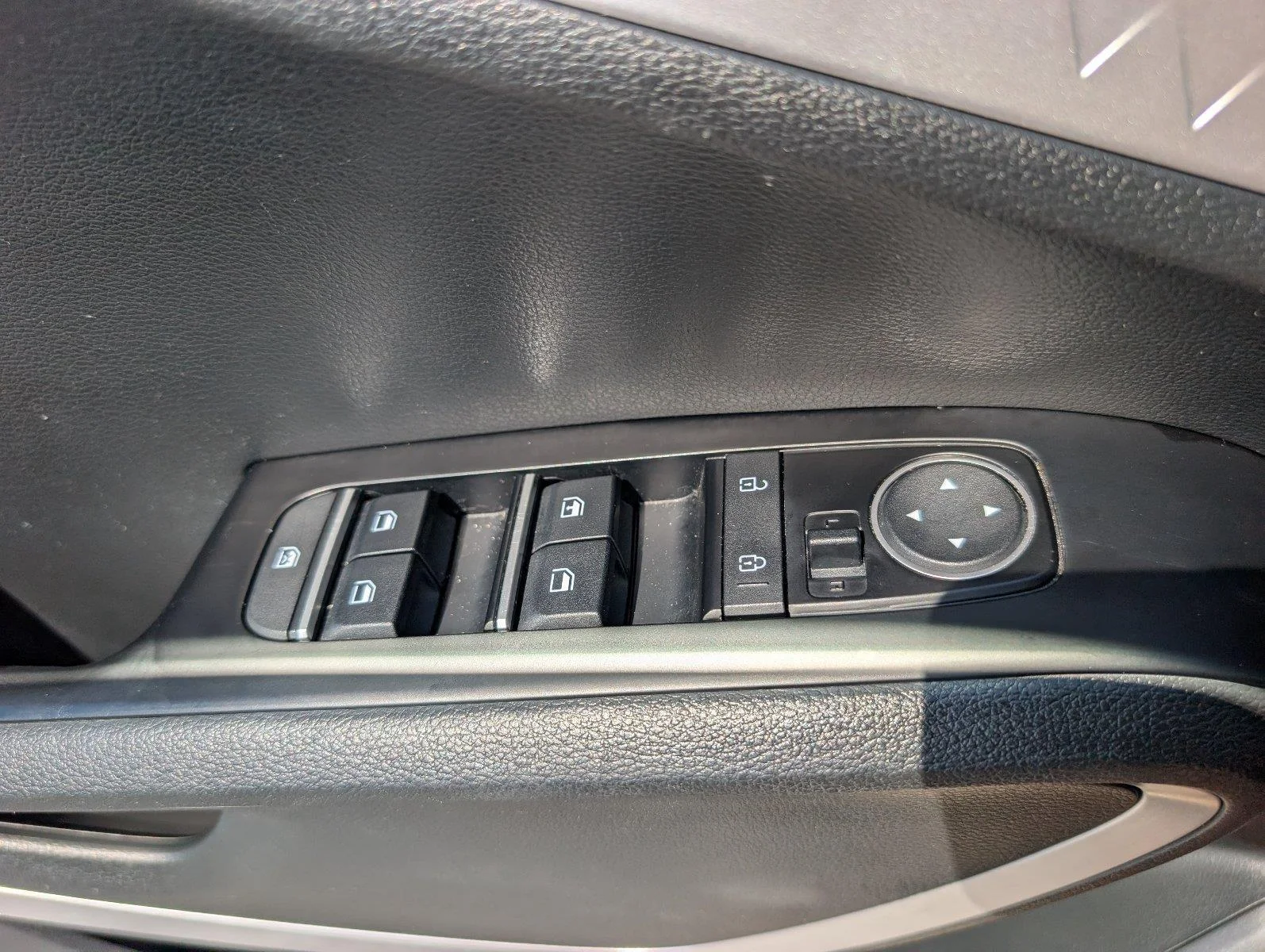 Used 2024 Mars Orange Kia LX image 28