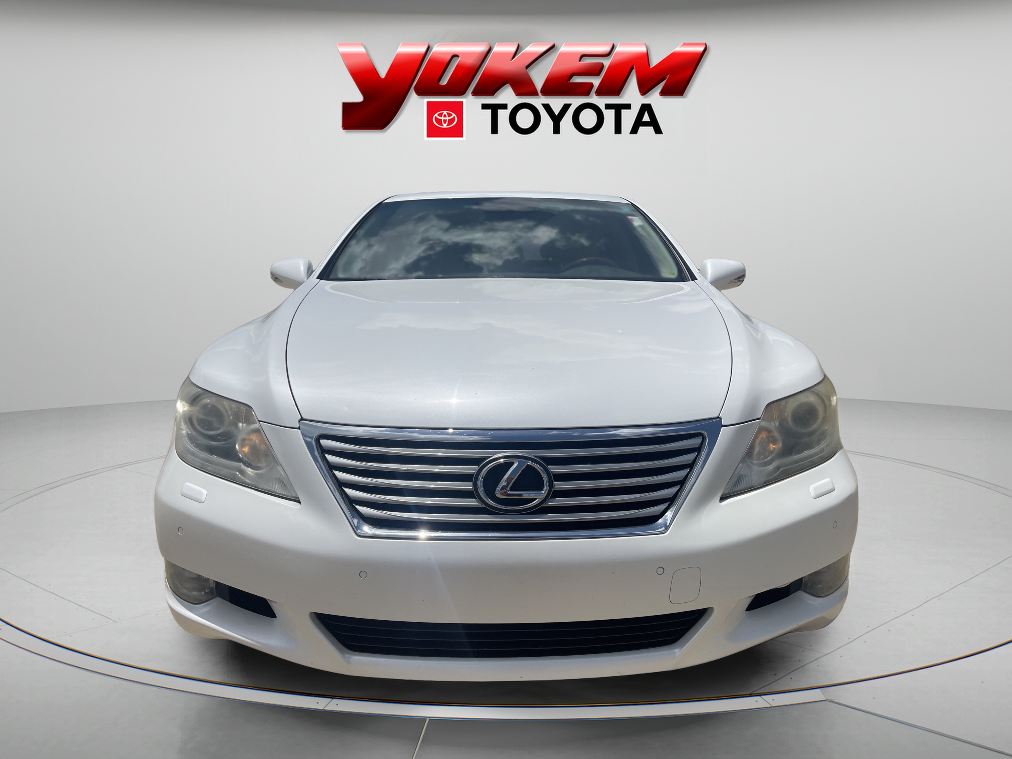 Used 2012 Starfire Pearl Lexus 4DR SDN RWD image 7