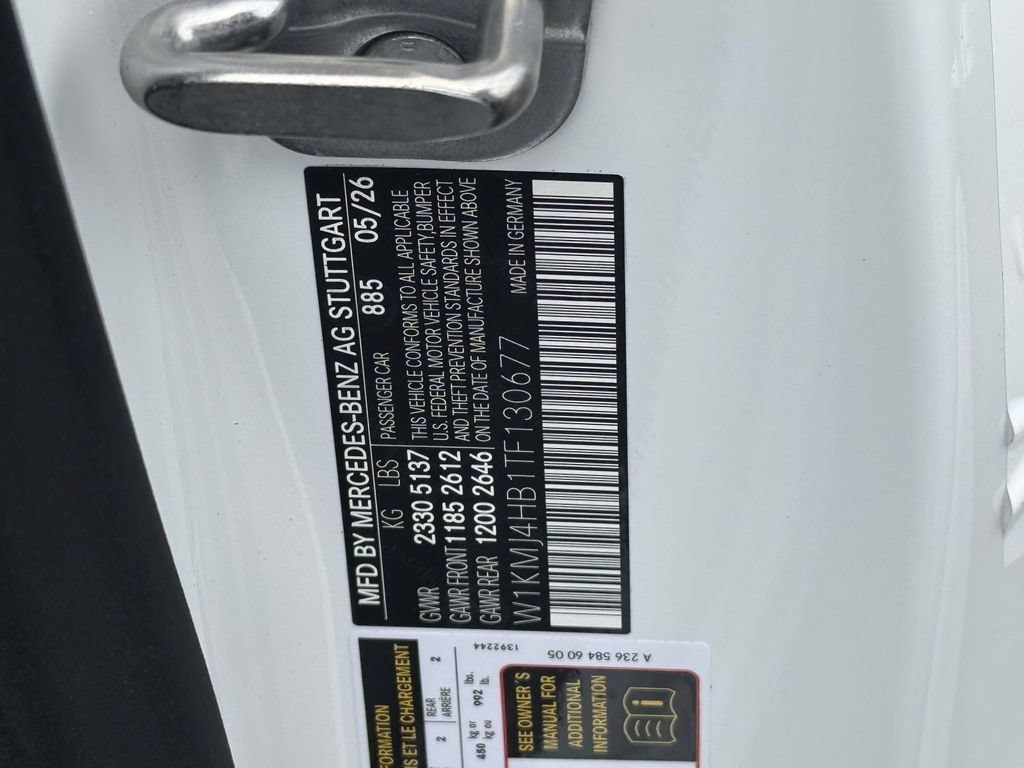 New 2026 MANUFAKTUR Moonlight White Metallic Mercedes-Benz CLE 300 image 16
