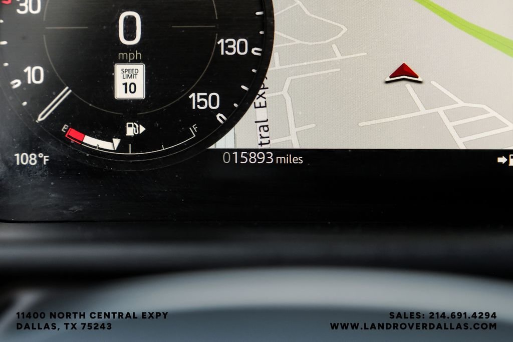 Used 2025 Fuji White Land Rover X-Dynamic SE image 17