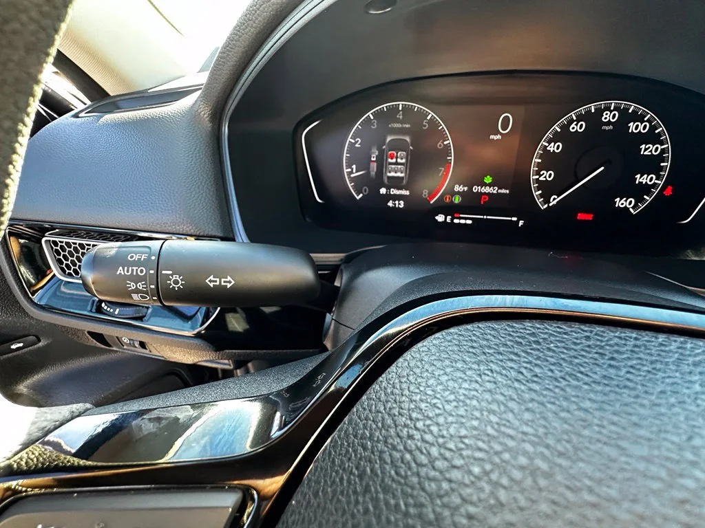 Used 2023 Gray Honda LX image 37