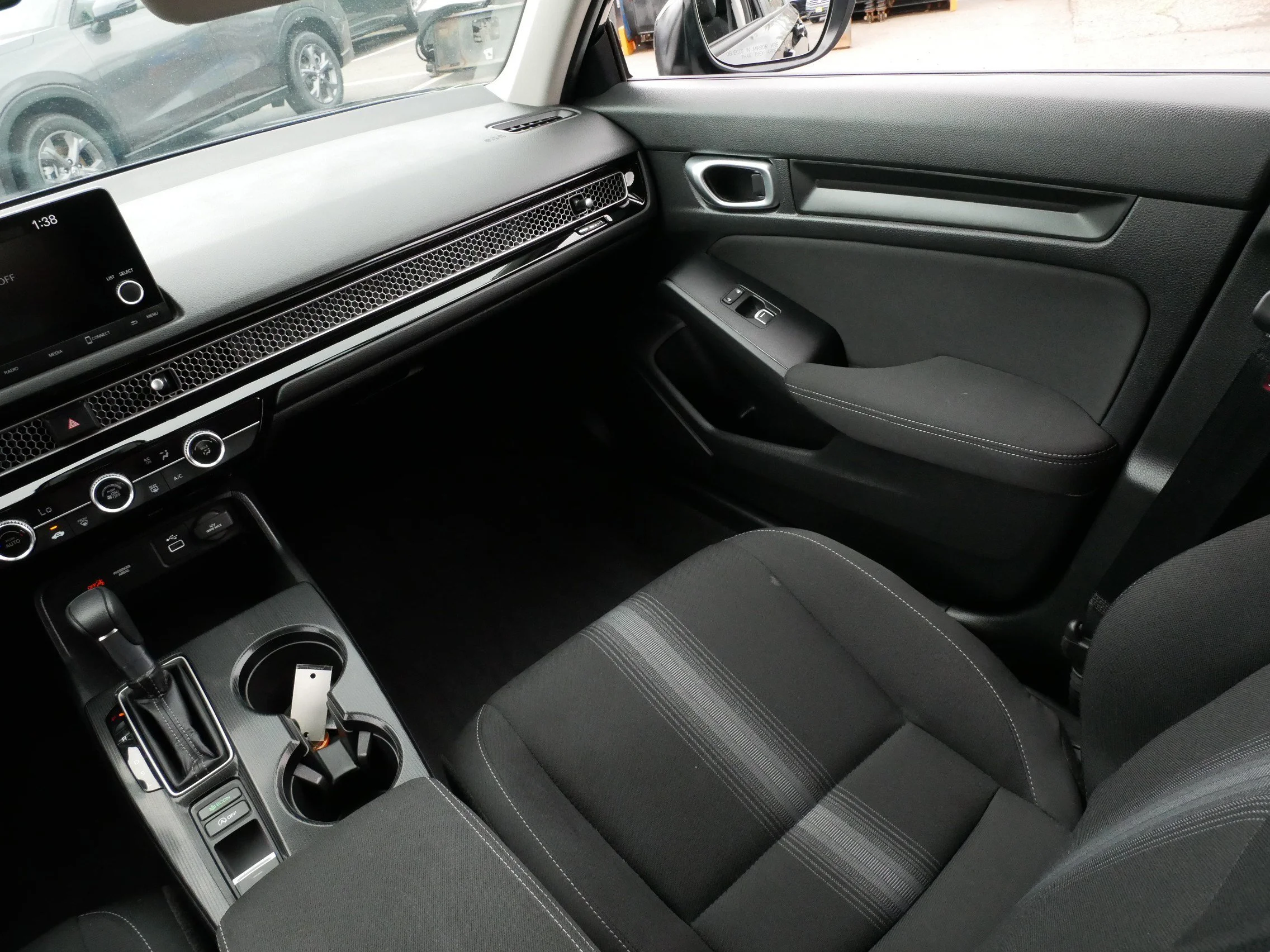 2024 Honda Civic Hatchback LX - Photo 11