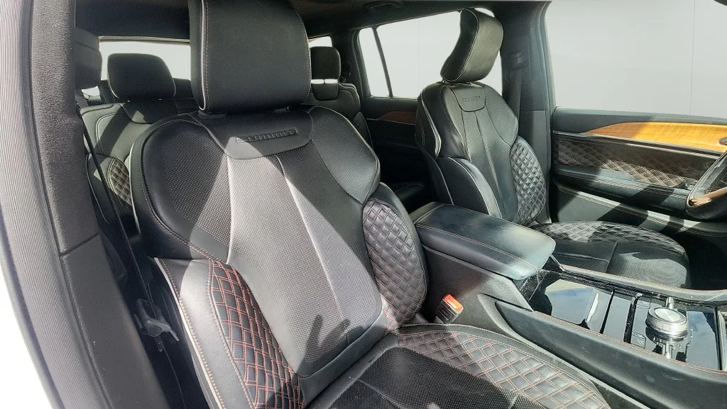Used 2021 White Jeep Summit image 10
