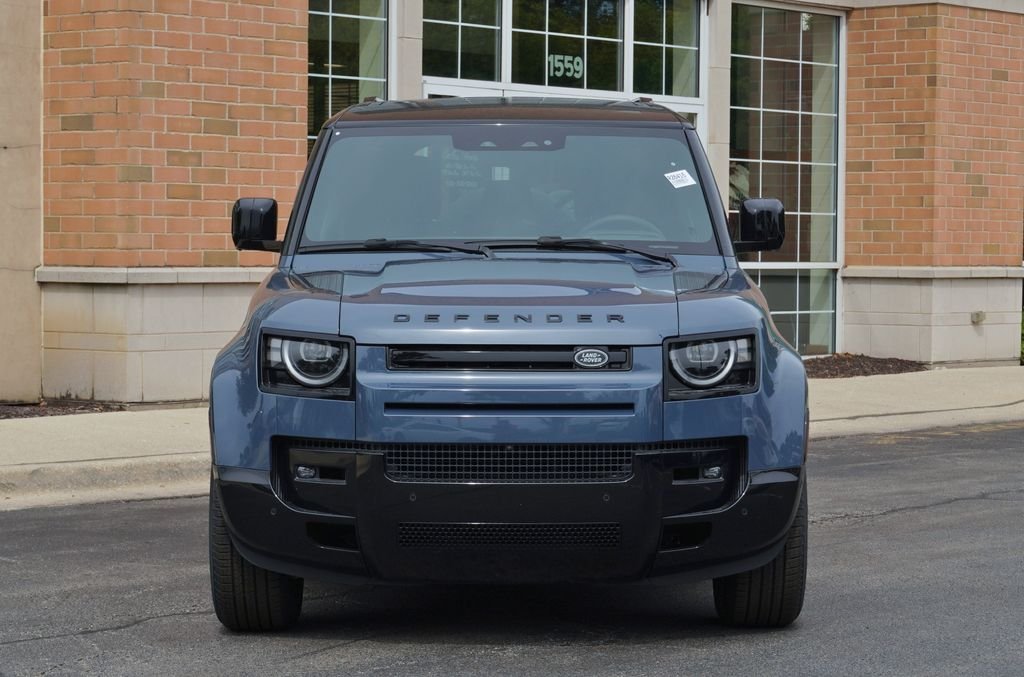 New 2026 Tasman Blue Land Rover X-Dynamic SE image 4
