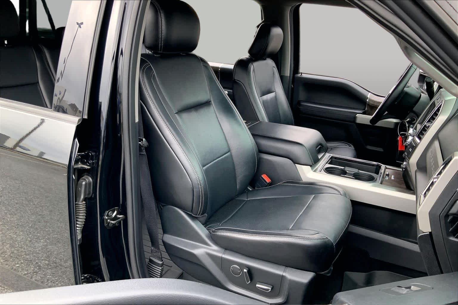 Used 2018 Shadow Black Ford LARIAT image 9