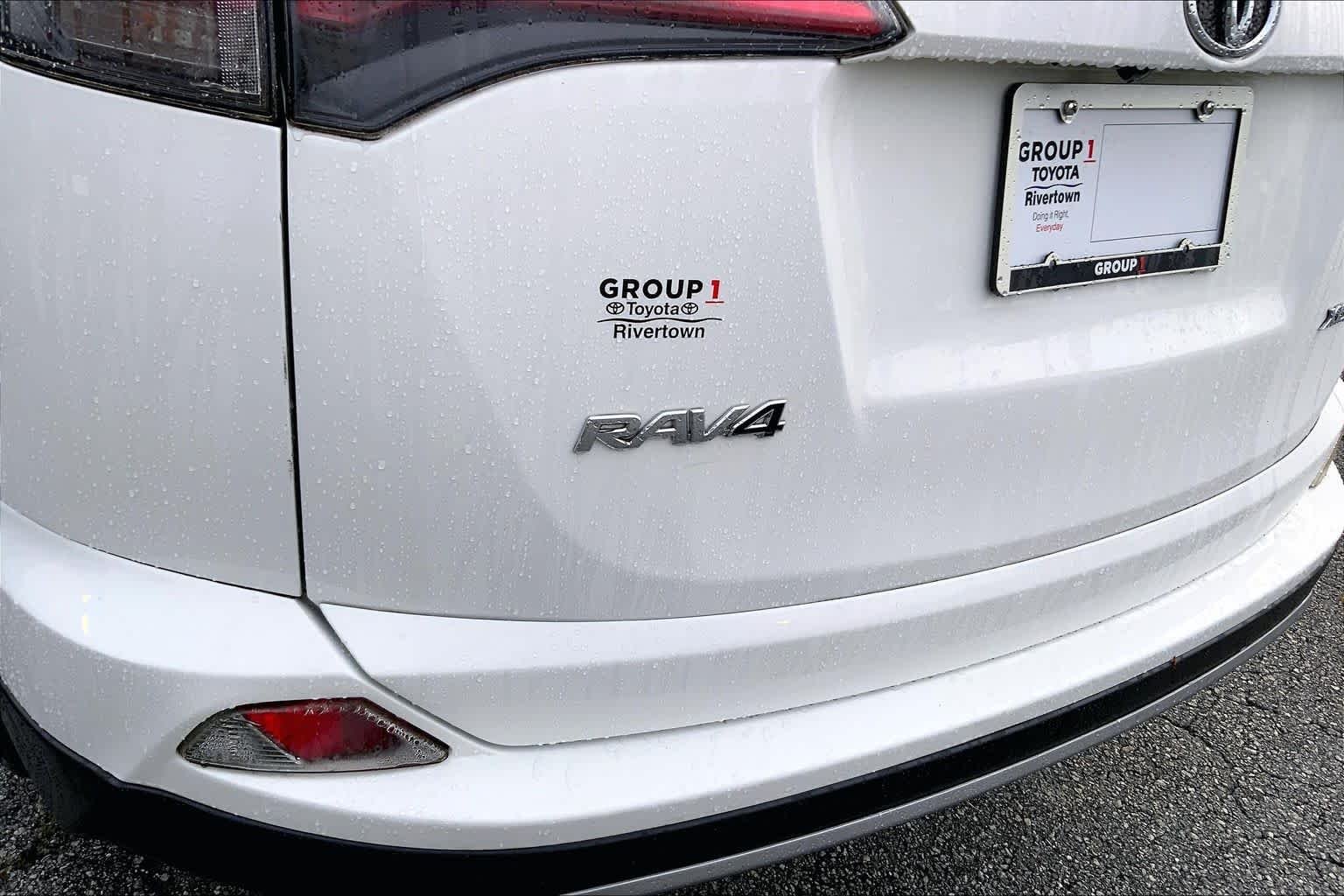 Used 2017 Super White Toyota XLE image 30