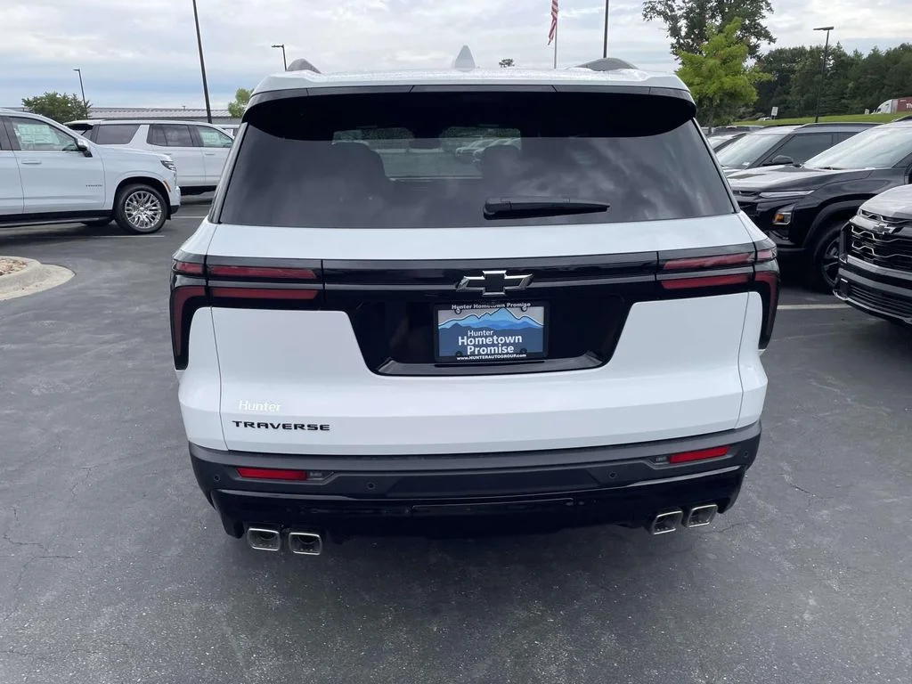 2026 Chevrolet Traverse LT - Photo 5