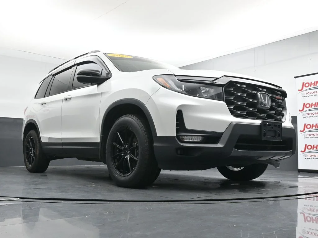 Used 2022 White Honda TrailSport image 33
