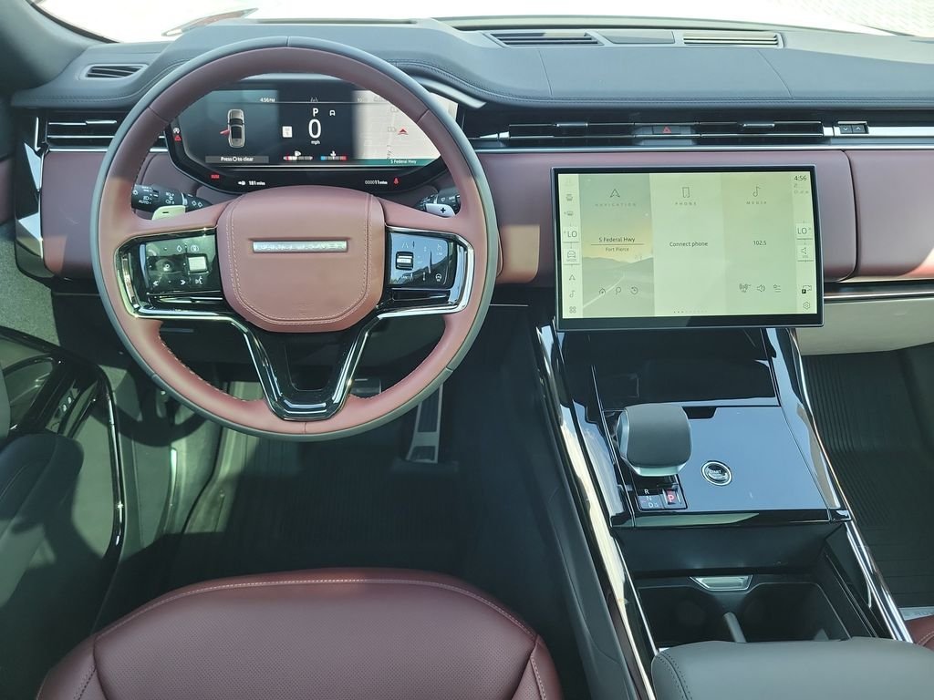 New 2026 Fuji White LAND ROVER Dynamic SE image 19