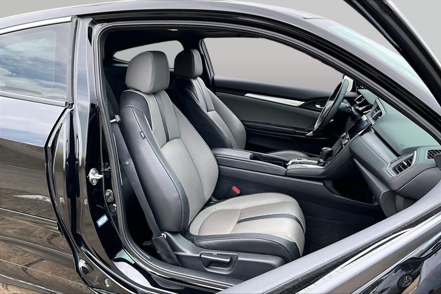 Used 2018 Crystal Black Pearl Honda EX-L image 9