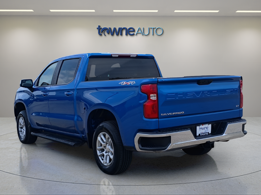 Used 2022 Blue Chevrolet LT image 4
