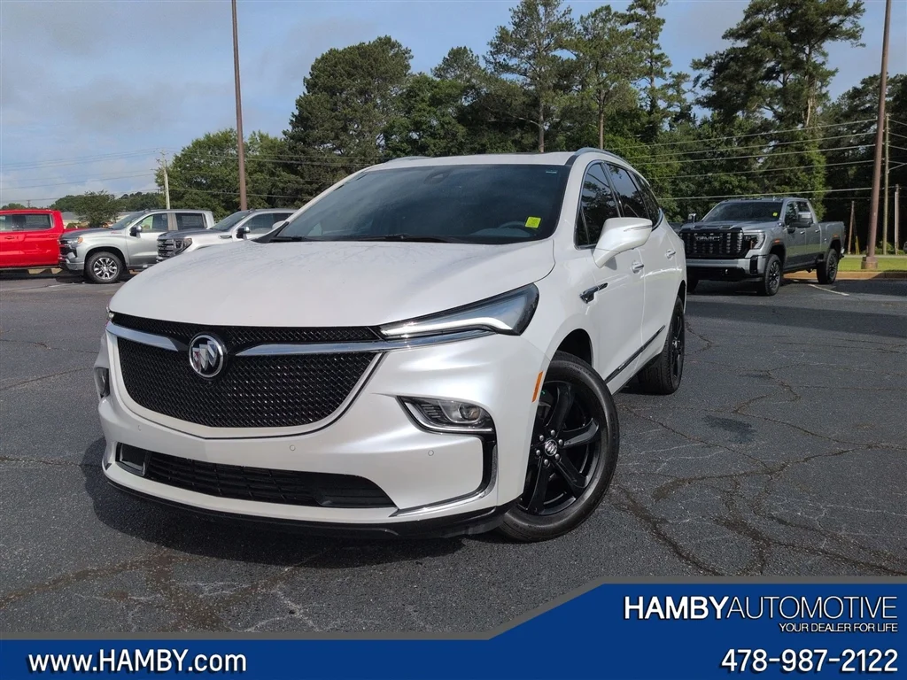2024 Buick Enclave Essence's photo